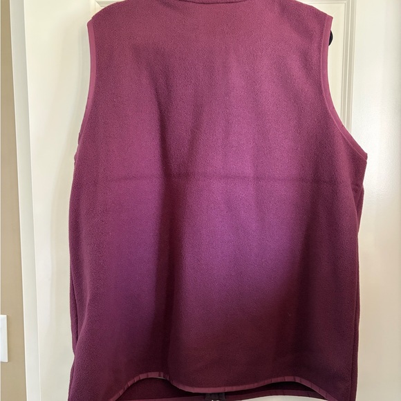 NWT Women’s 2x Cotopaxi Teca Plum Fleece Vest with Aqua and Lime Stripes - Picture 3 of 5